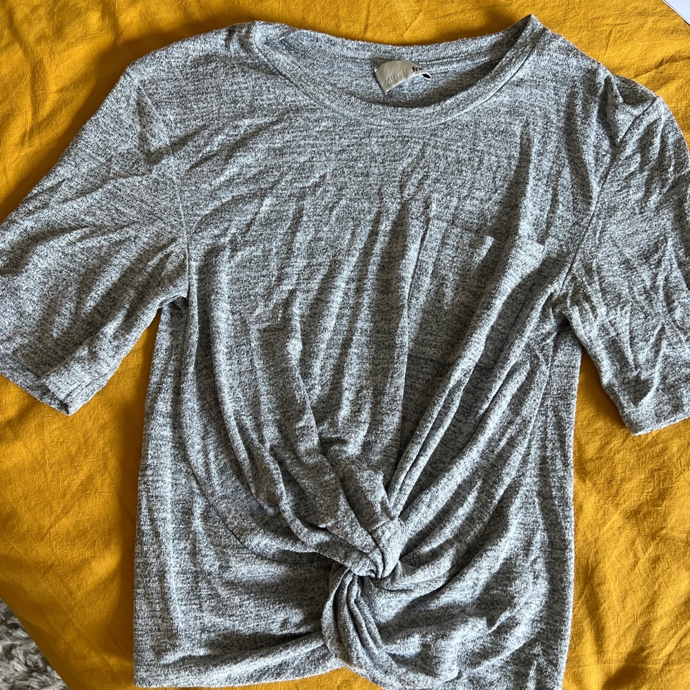 Wilfred knot shirt
